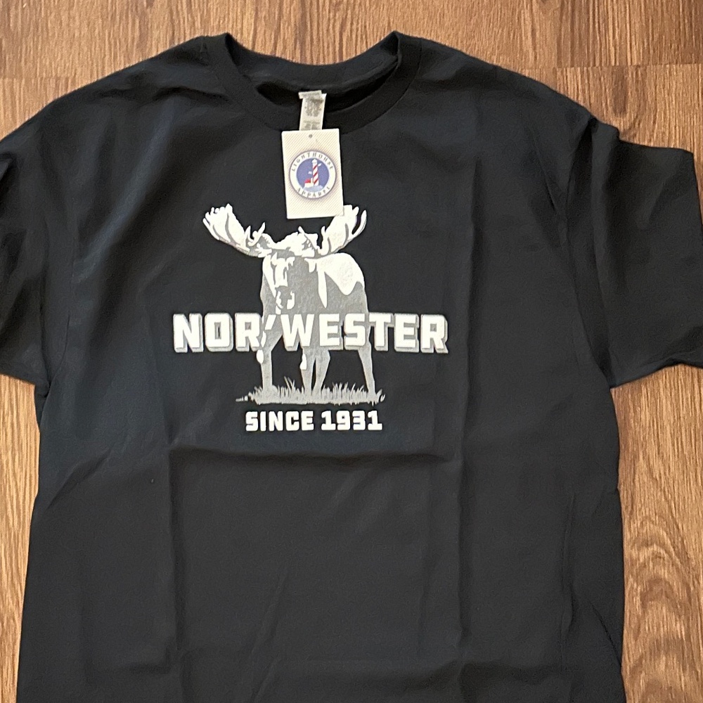 Unisex Black t-shirt